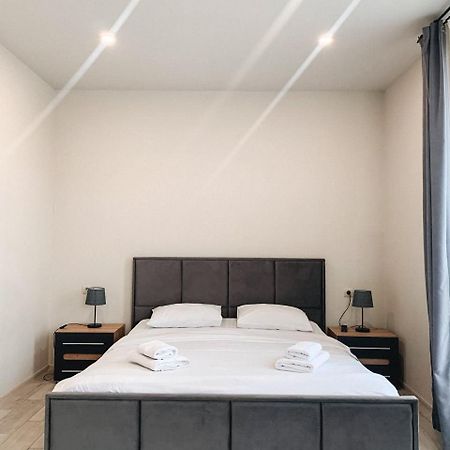 Apartments Domovik Mira 11S/5 Mukaçeve Dış mekan fotoğraf