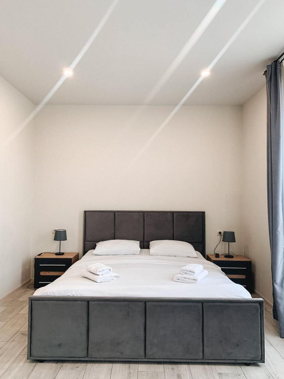 Apartments Domovik Mira 11S/5 Mukaçeve Dış mekan fotoğraf